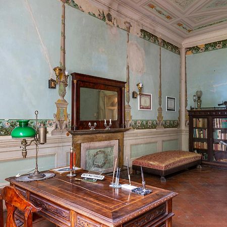 B&B In An 1800S Frescoed Villa With Panoramic Solarium And Historic Park - Villa Mastrangelo Colli del Tronto Buitenkant foto