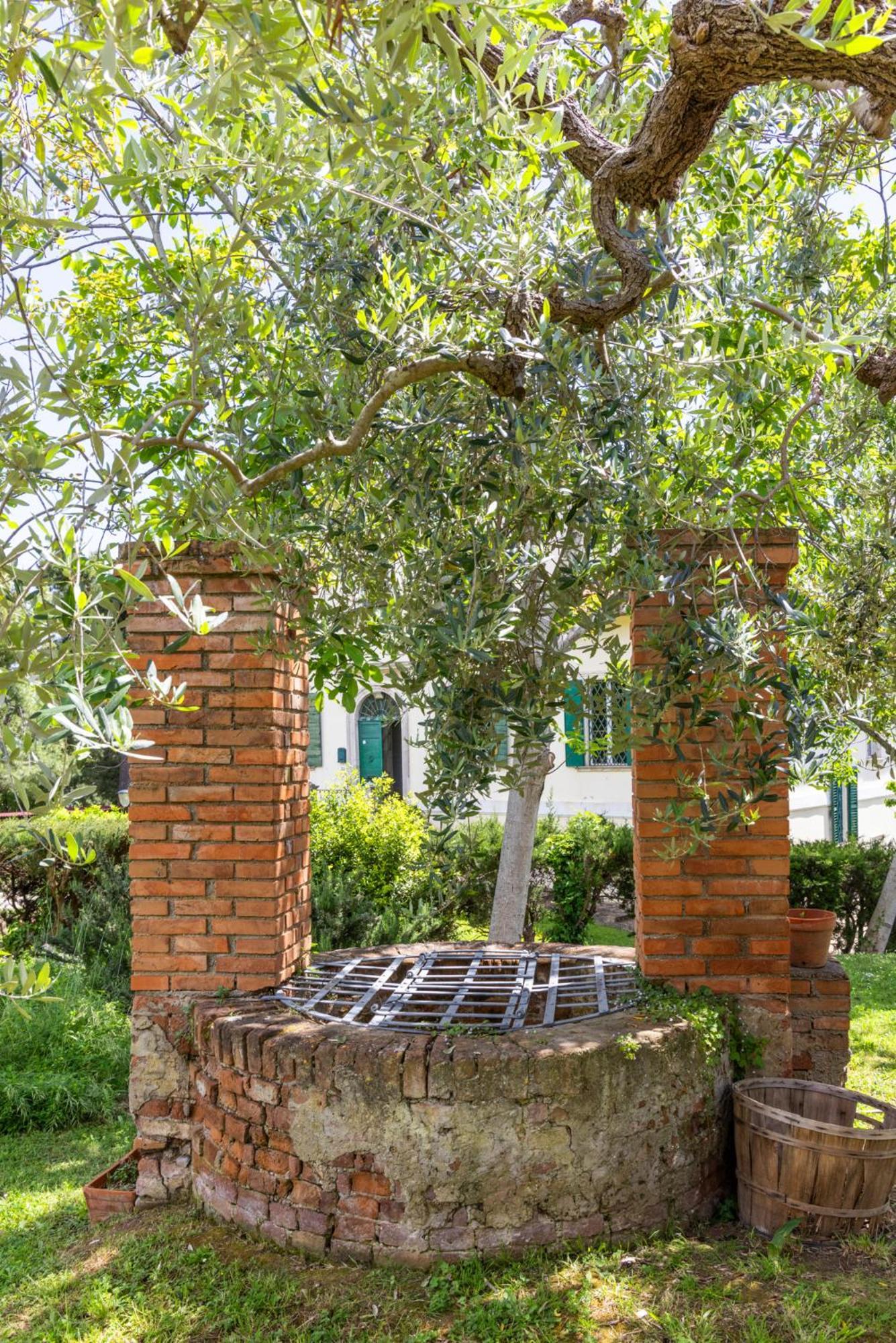 B&B In An 1800S Frescoed Villa With Panoramic Solarium And Historic Park - Villa Mastrangelo Colli del Tronto Buitenkant foto