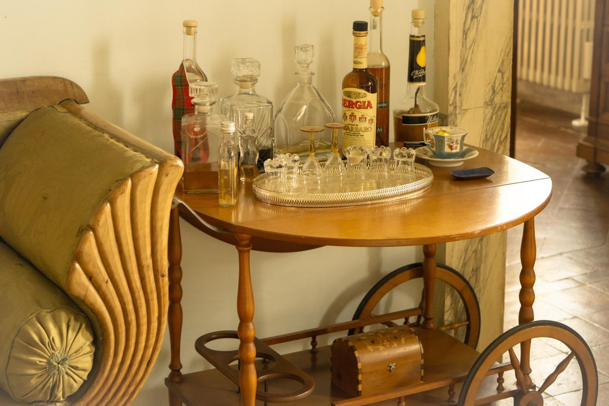 B&B In An 1800S Frescoed Villa With Panoramic Solarium And Historic Park - Villa Mastrangelo Colli del Tronto Buitenkant foto