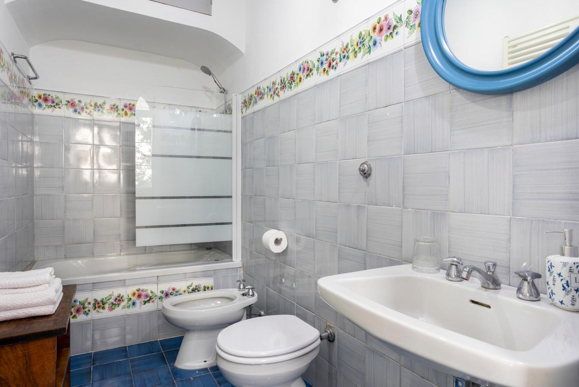 B&B In An 1800S Frescoed Villa With Panoramic Solarium And Historic Park - Villa Mastrangelo Colli del Tronto Buitenkant foto