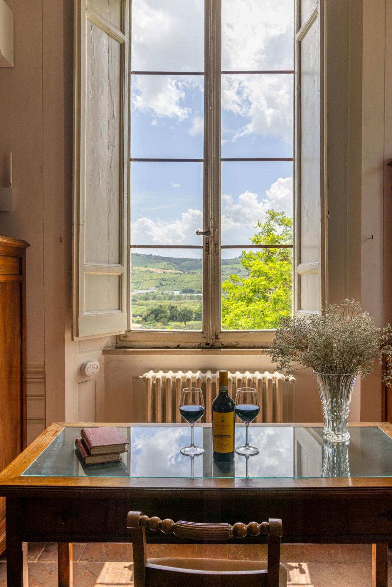 B&B In An 1800S Frescoed Villa With Panoramic Solarium And Historic Park - Villa Mastrangelo Colli del Tronto Buitenkant foto